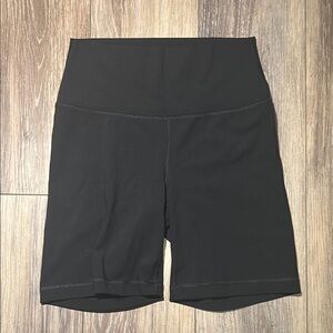Yogalicious Black High-Waisted Bike Shorts 5 inch size M